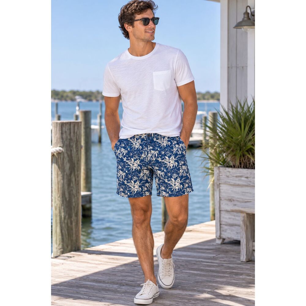 Aéropostale Men’s Blue Tropical Floral Shorts Size 33